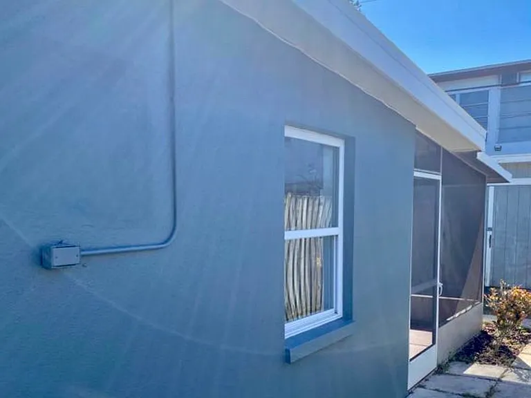 2381 Chaucer St — Photo 26