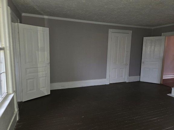 5th image of 311 W Walnut St #C