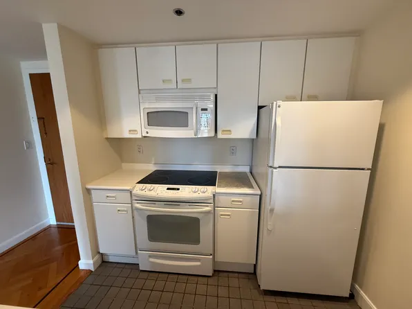 931 Massachusetts Ave, Cambridge, MA