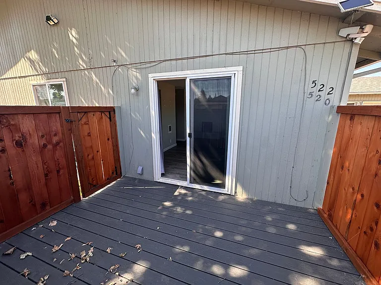 520 & 522 38th Place — Photo 17