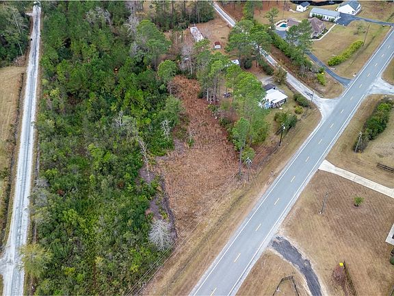 5th image of 422 Long Acre Road