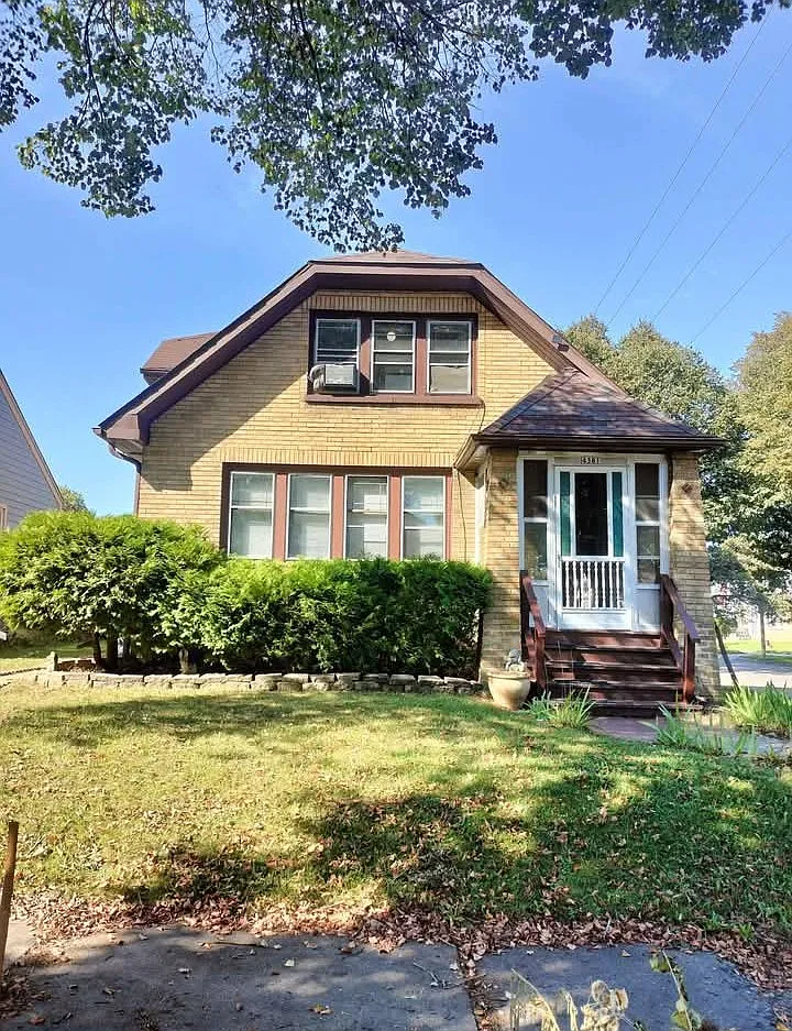4 bed, 1.5 bath, 1320 sqft, $1,150 — Photo 1