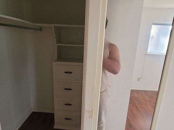 4th image of 418 Fairview Dr