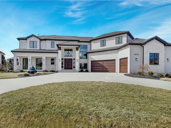 14620 Linden St, Leawood, KS 66224