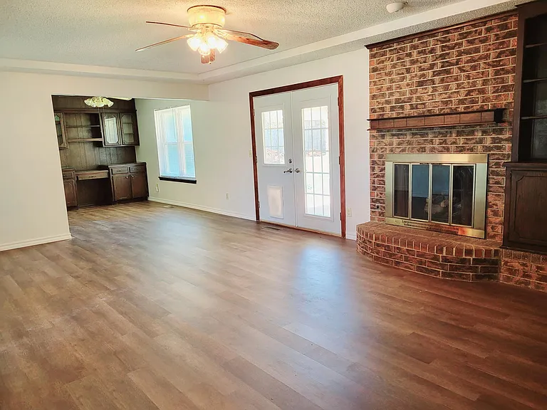 4909 Washington Sq — Photo 9