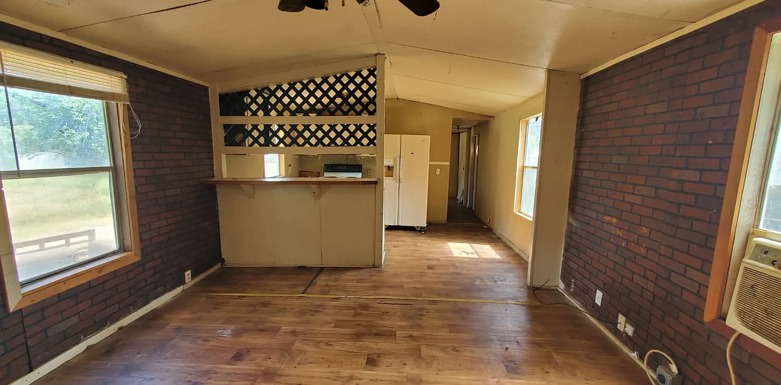 727 Romie Hill Avenue - 6 — Photo 2