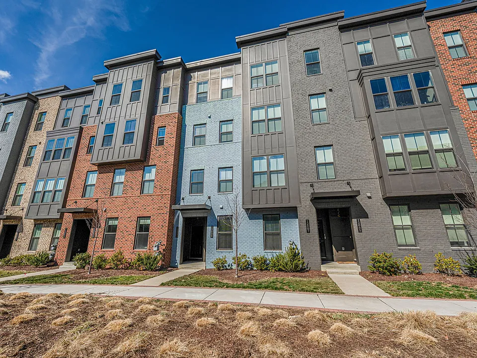 Beautiful community with plenty of parking and greenspace