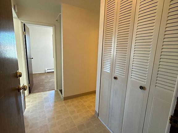 4th image of 611 11th St NE #22