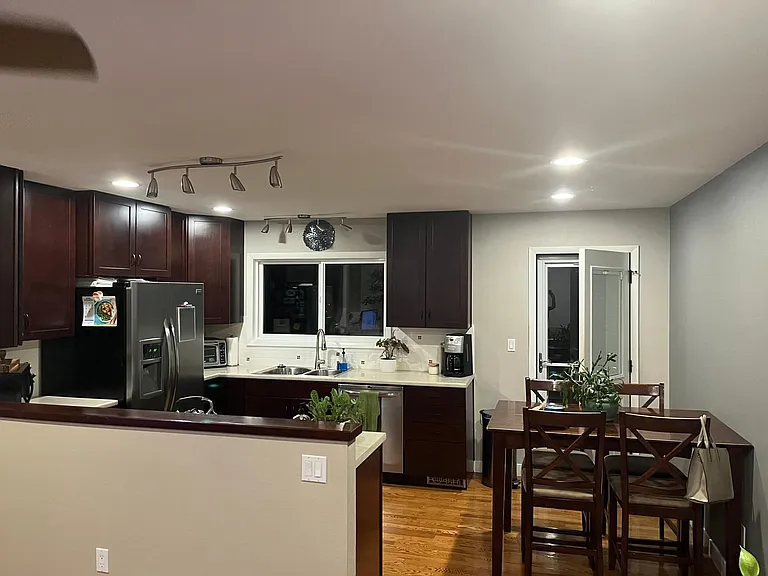 1546 Maple St — Photo 6