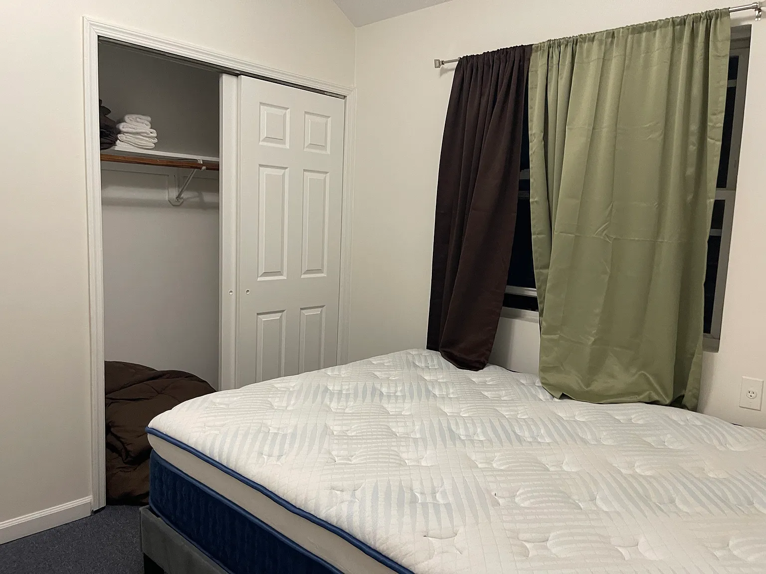 3 bed, 1000 sqft, $4,000 — Photo 3