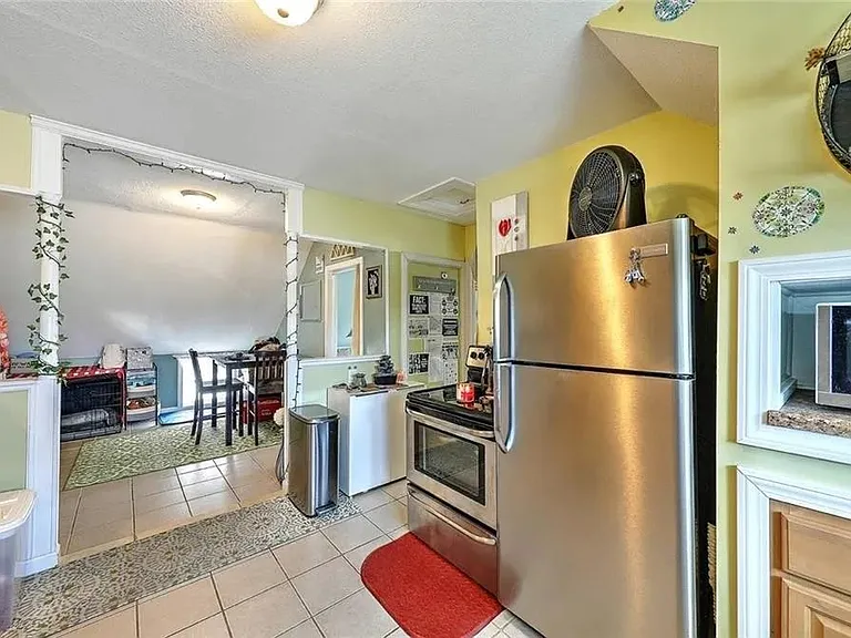 8-10 Sanford Ave #3 — Photo 2