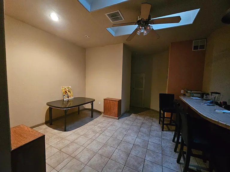 8879 Sunset Ave #HOUSE — Photo 8