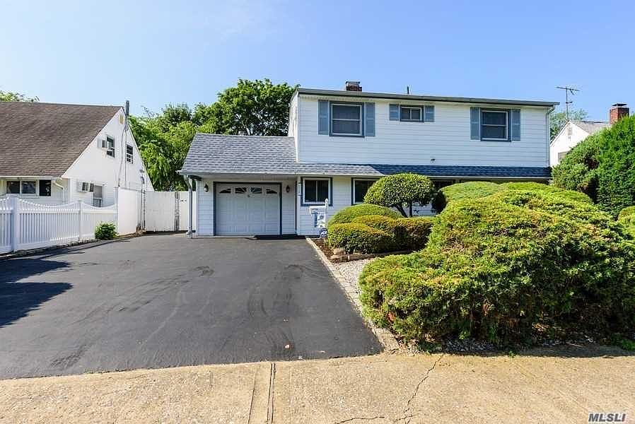 6 Bunting Ln, Levittown, NY 11756 Zillow