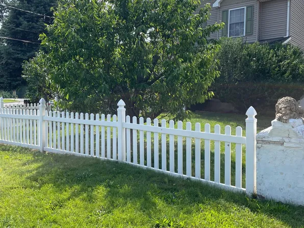 7 E Errickson Ave, Moorestown, NJ 08057