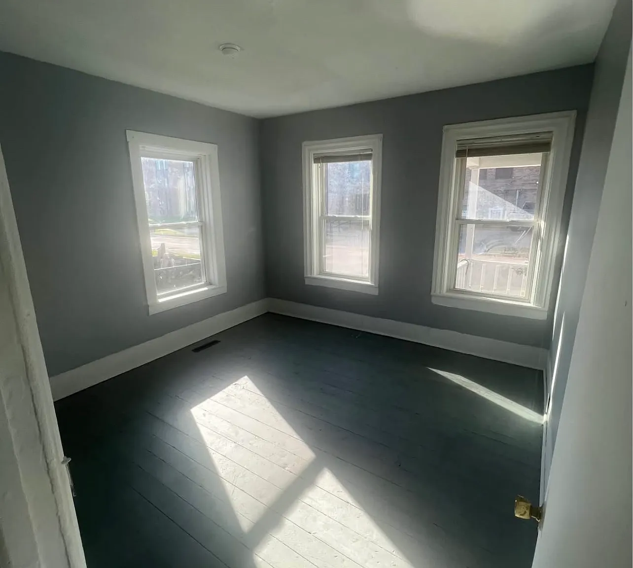 2 bed, 900 sqft, $1,025 — Photo 3