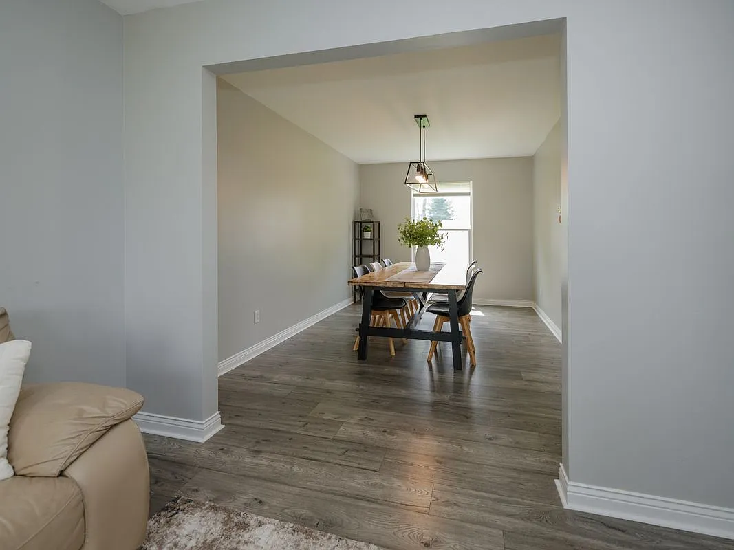 4 bed, 2.5 bath, 2635 sqft, $2,750 — Photo 2