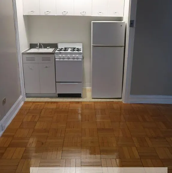 1209 W Sherwin Ave #1209-208 — Photo 19