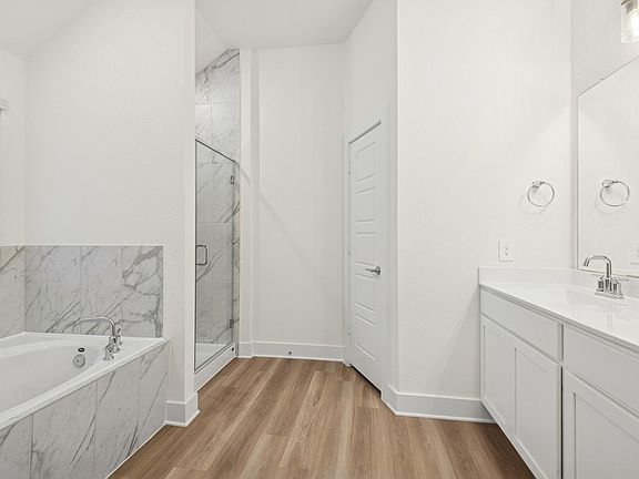 5th image of 582 Bluebell Maiden Ct