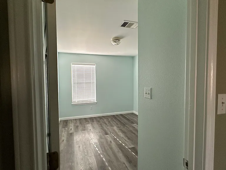 775 Goldenrod St — Photo 12