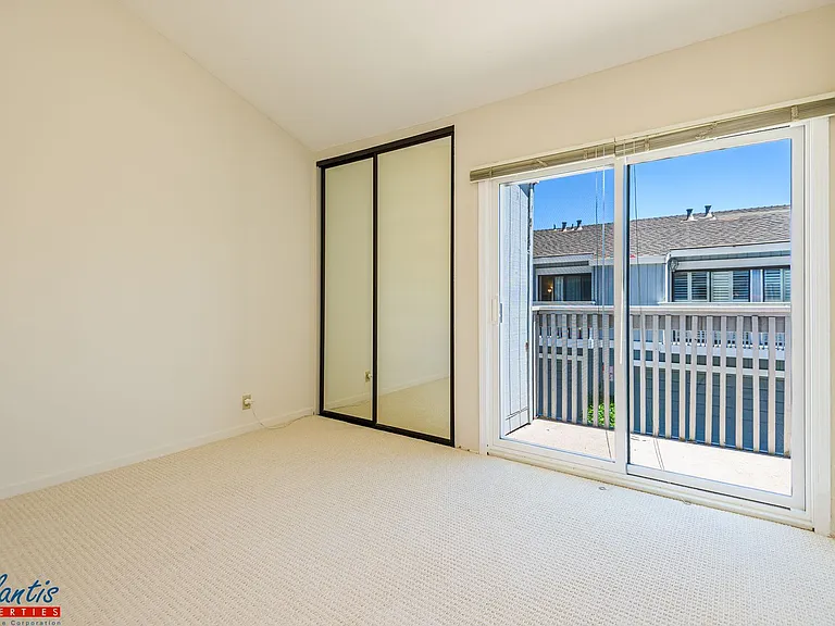 2931 Leotar Cir — Photo 17