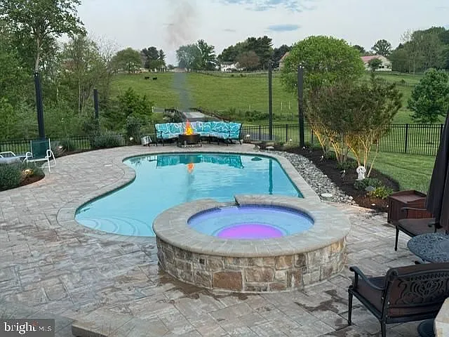13519 Allnutt Ln — Photo 5