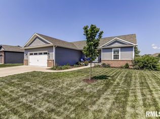 113 Kodiak Dr, Chatham, IL 62629