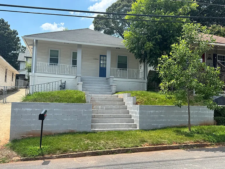 1024 Herndon St NW — Photo 1