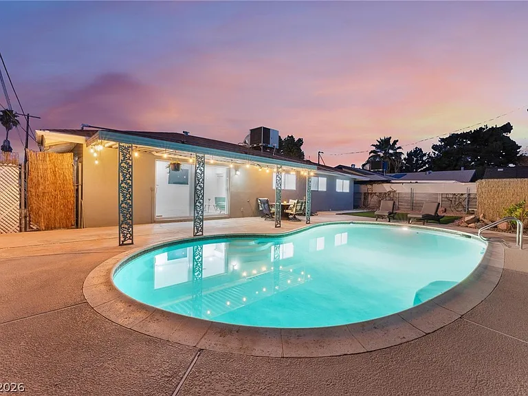 105 Marigold Ln — Photo 35