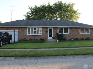 4205 Camelot Dr, Springfield, OH 45503