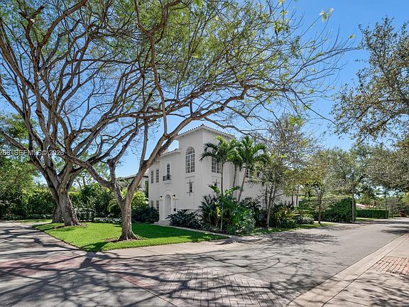 4th image of 1320 San Benito Ave