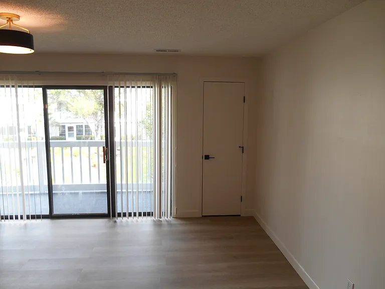 Golf Colony Ln — Photo 4