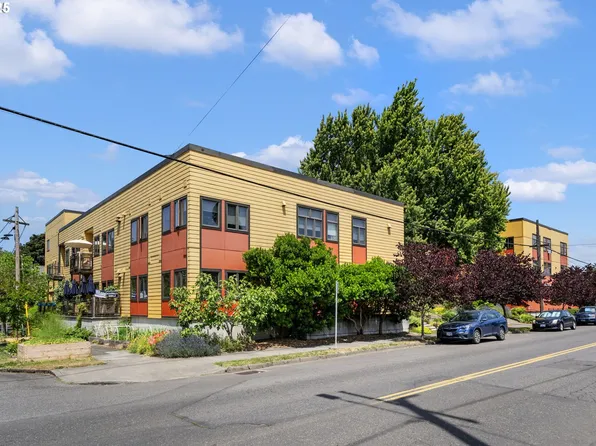 2525 N Killingsworth St APT 205, Portland, OR 97217