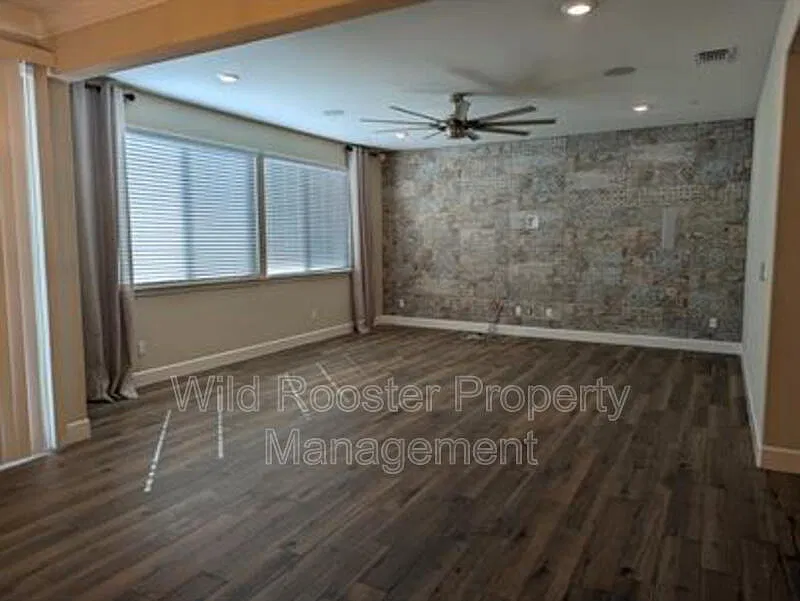 4 bed, 3.0 bath, 2161 sqft, $2,995 — Photo 1
