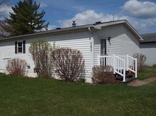 260 W Surrey Rd, Farwell, MI 48622