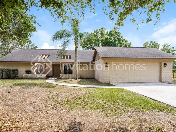 8907 68th Ave E, Bradenton, FL 34202