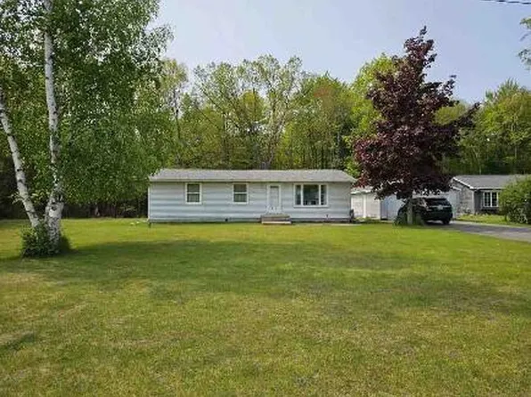 311 Birchwood Dr, Manistee, MI 49660