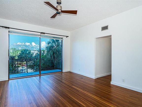 2nd image of 2109 Bayshore Blvd Unit 310