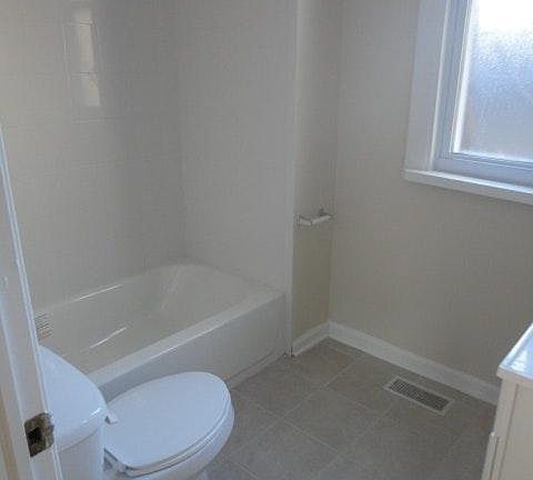 5th image of 3250 N Lakewood Ave #1FRH