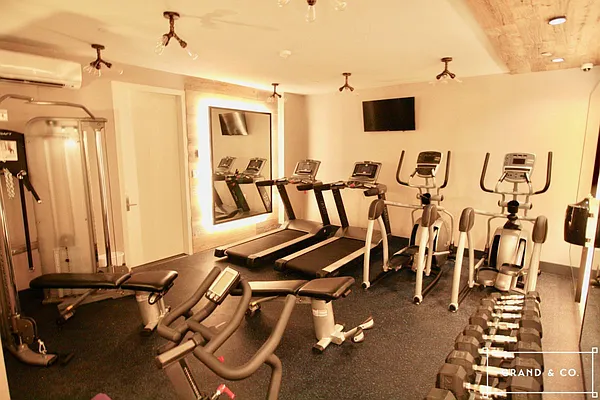 Rented by Grand & Co. | media 28