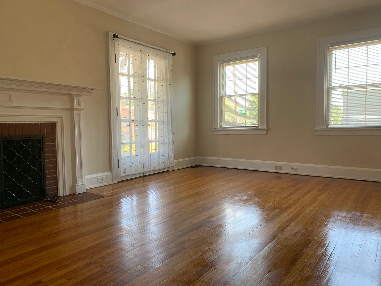 2 bed, 1300 sqft, $1,750 — Photo 3