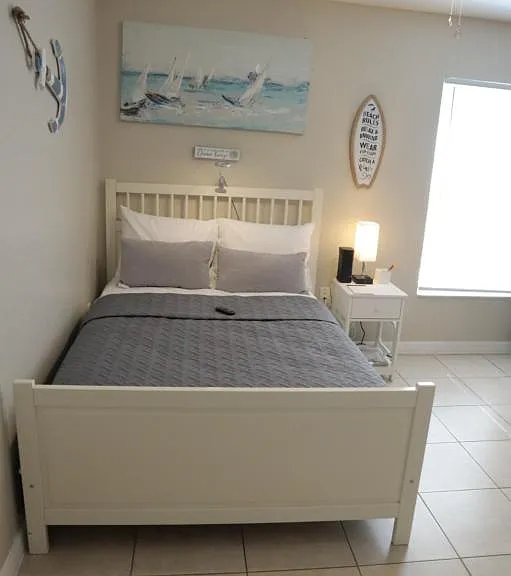 807 Adams St — Photo 3