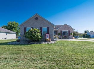 21 Doe Ct, Moro, IL 62067