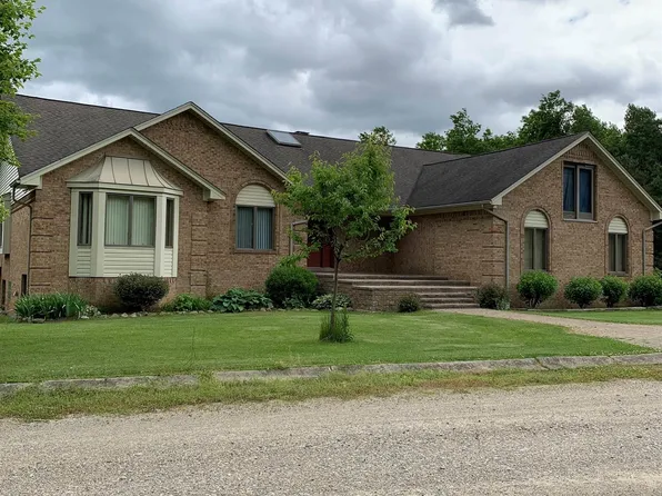 3571 Lake George Rd, Oxford, MI 48370