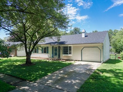 1208 Sandburg Dr, Bloomington, IL, 61704