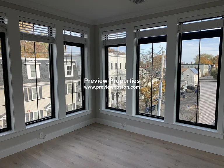 Everett St — Photo 9