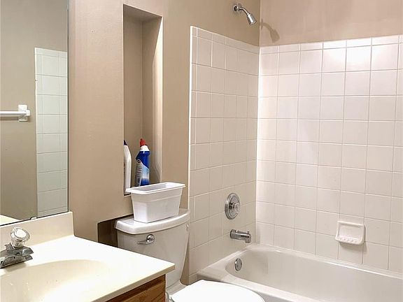 5th image of 100 Jubilee Hill Dr Unit C