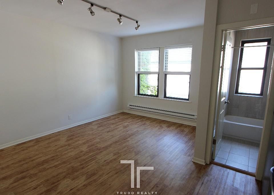 1st image of 2834 W Palmer St #2834105