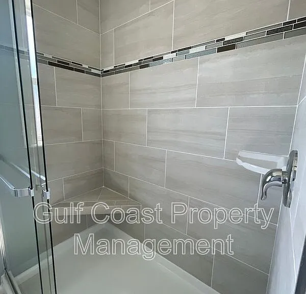3200 Holly Ave — Photo 35
