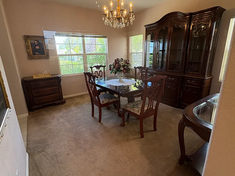 524 Golden West Dr — Photo 4