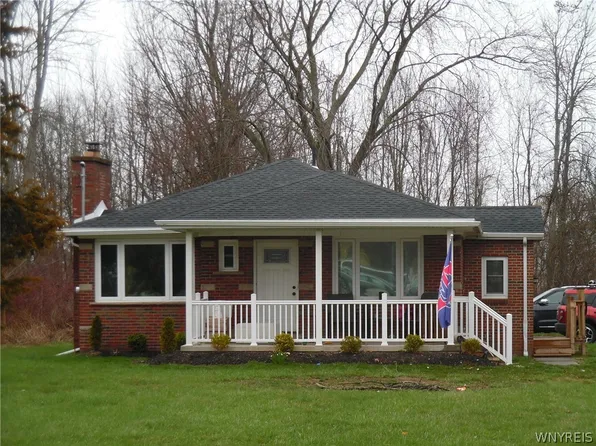 1691 Lake Rd, Youngstown, NY 14174